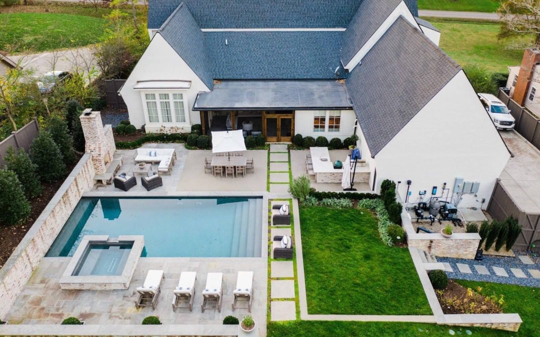 Creating a Summer Retreat in Your Backyard: Design Ideas for Entertaining and Relaxation
