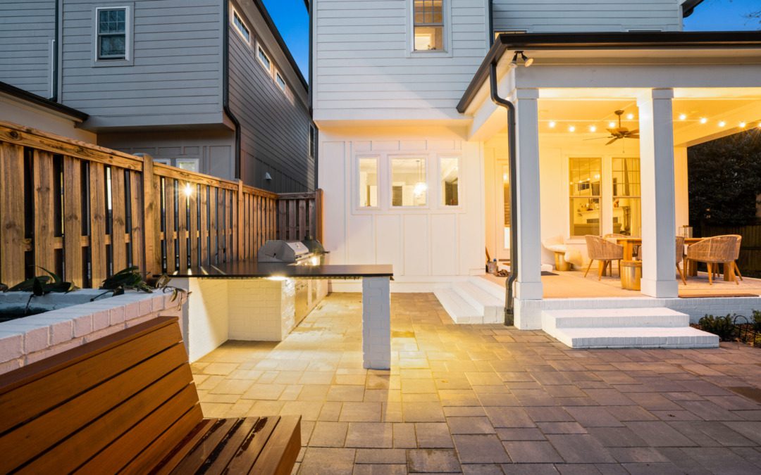 Build Your Ideal Outdoor Lounge With Lights and Decor